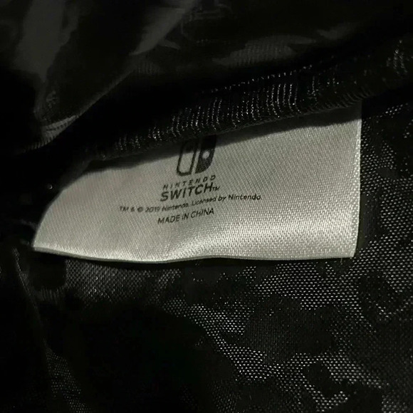 Nintendo Switch & Lite Official Lux Pouch Carrying Case Pokémon Pikachu - Picture 6 of 9